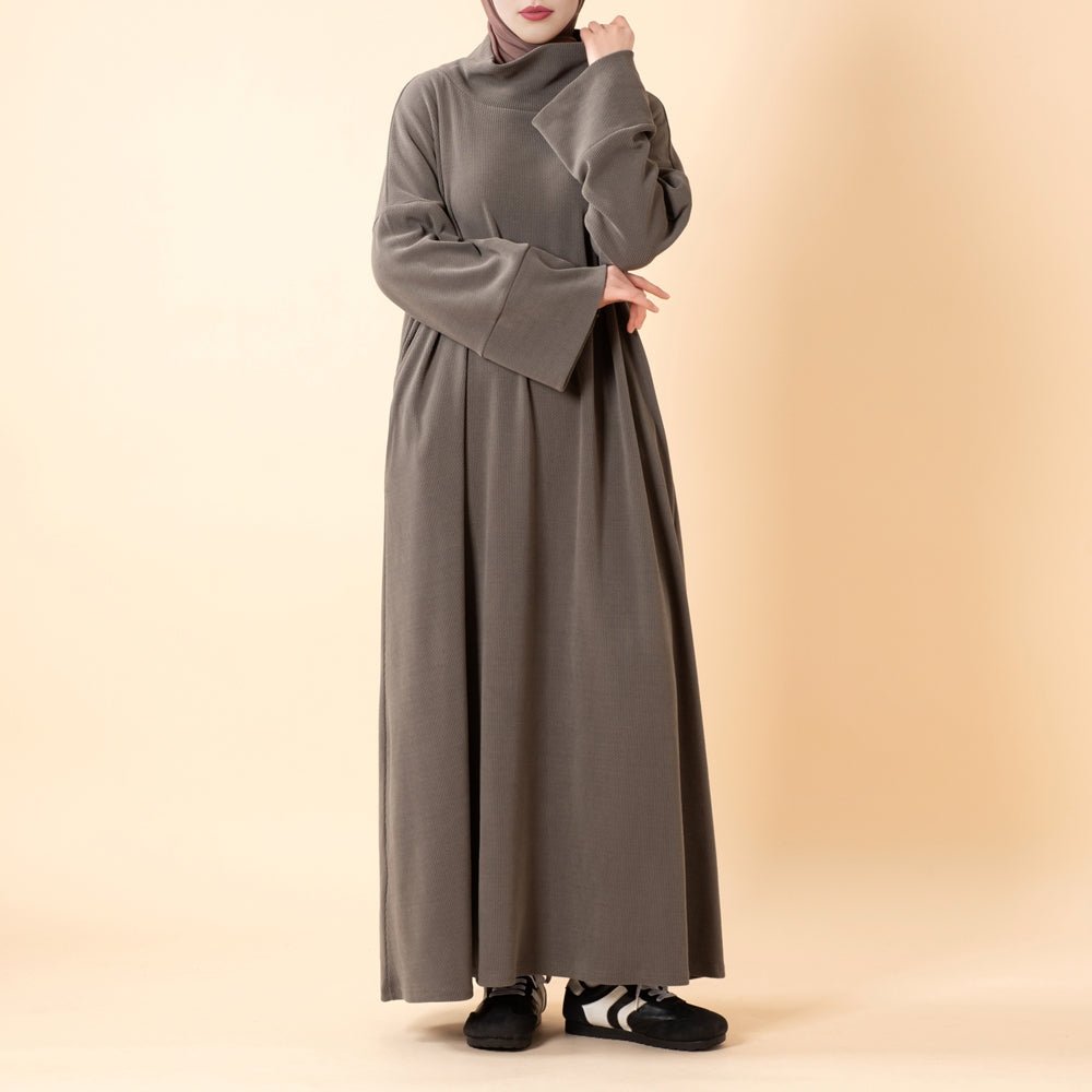 Relaxed Turtleneck Abaya with Pockets (MA383), view 4