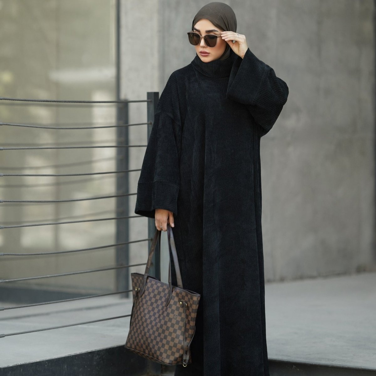 Relaxed Turtleneck Abaya with Pockets (MA383), view 8