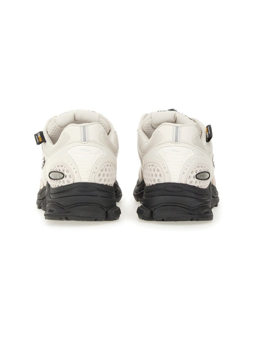 Saucony Progrid Triumph 4 Sneakers — White, view 4