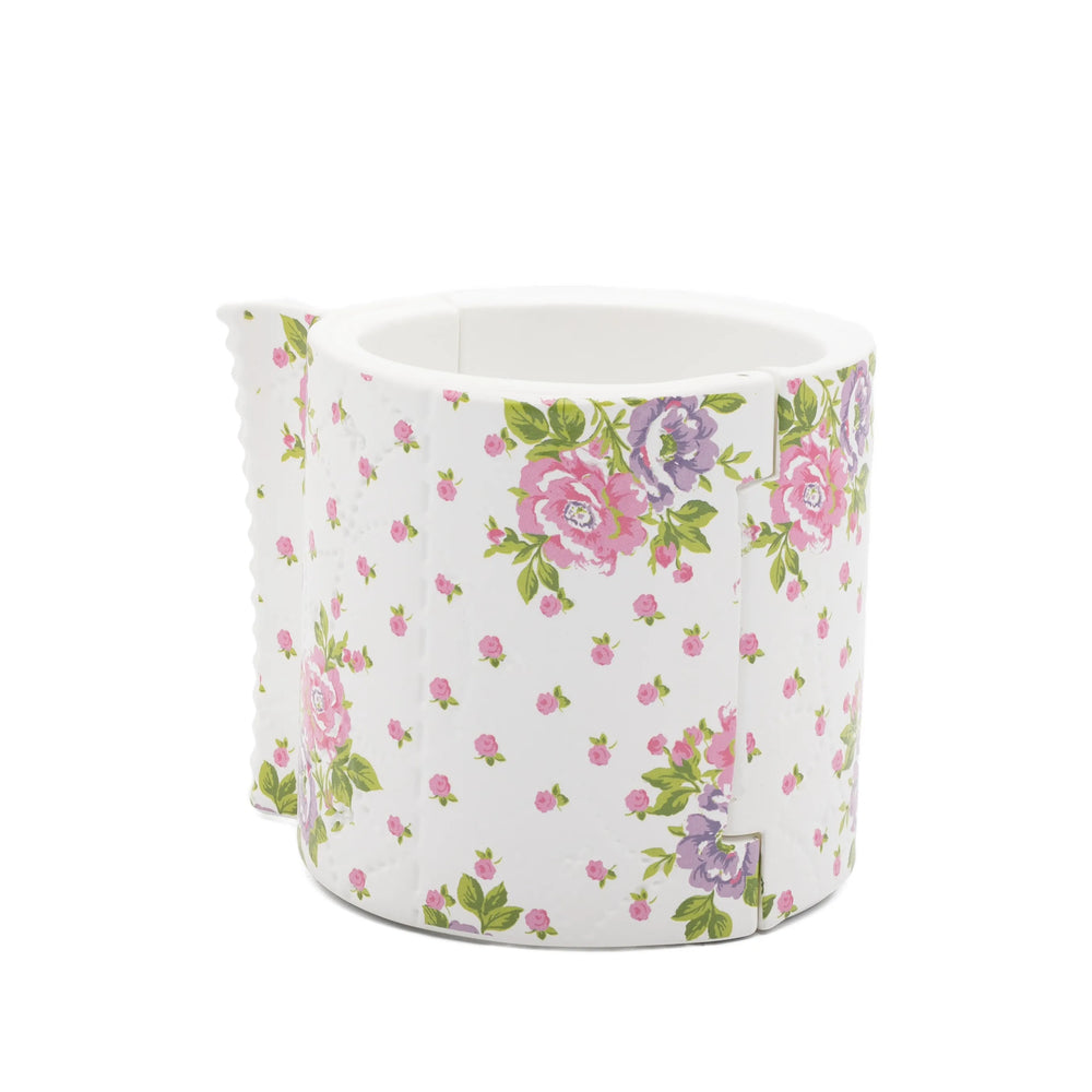 Yvmin Floral Acrylic Bracelet — White by Yvmin